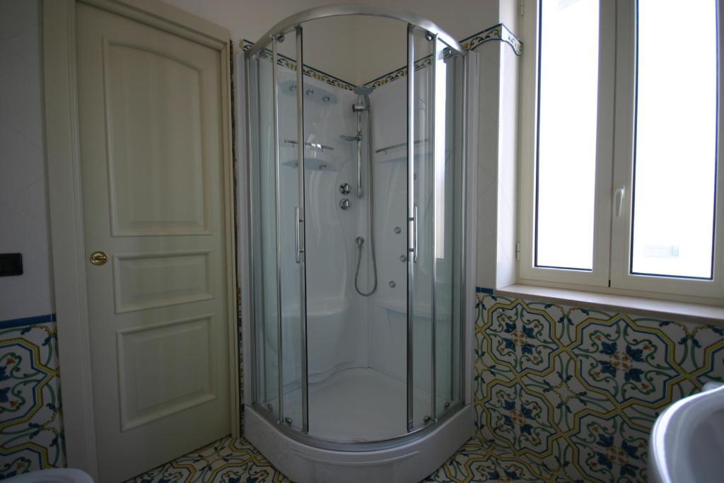 Sorrento Inn Guesthouse Bilik gambar